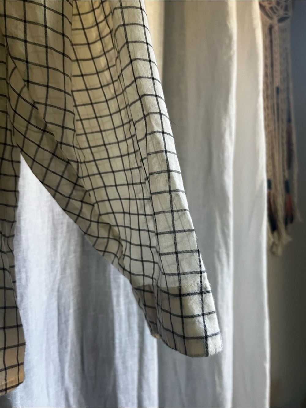 Mille Resortwear 100% cotton puff sleeve top. - Picture 8 of 9